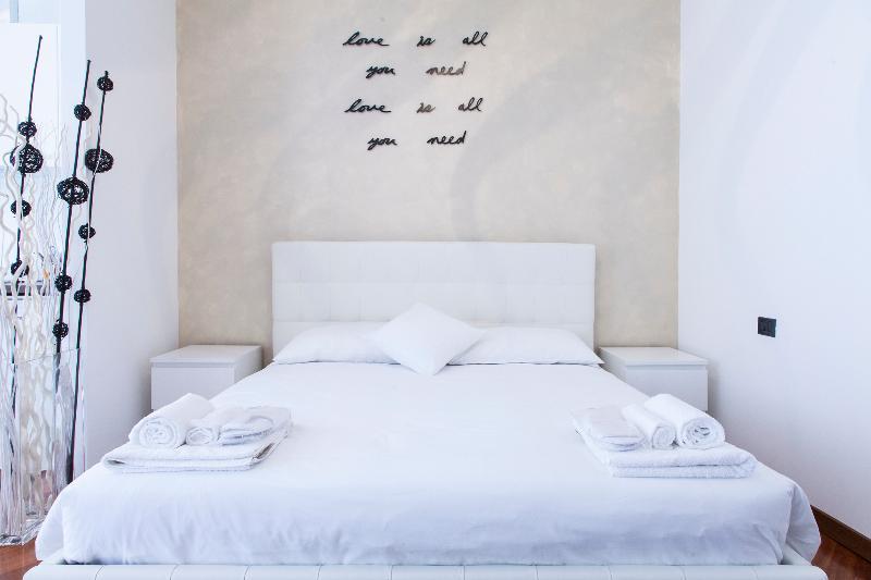 Hemeras Boutique Homes - Design Apartments In Milan Center Dış mekan fotoğraf